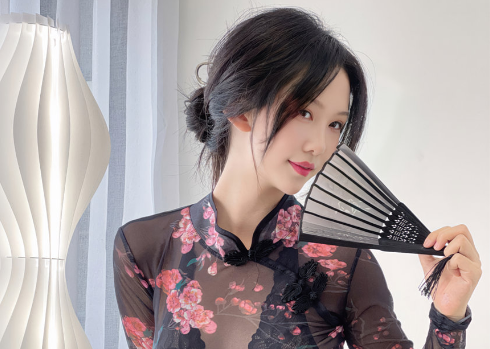 抖娘-利世：俏皮可爱与二次元灵魂的完美融合！ 第1张