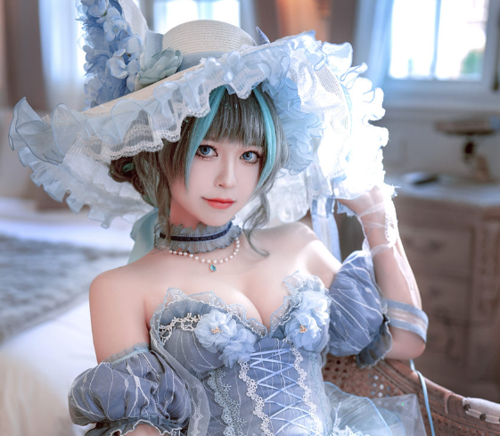 半半子：甜美与魅力并存的Coser，带你走进二次元的奇妙世界！ 第1张