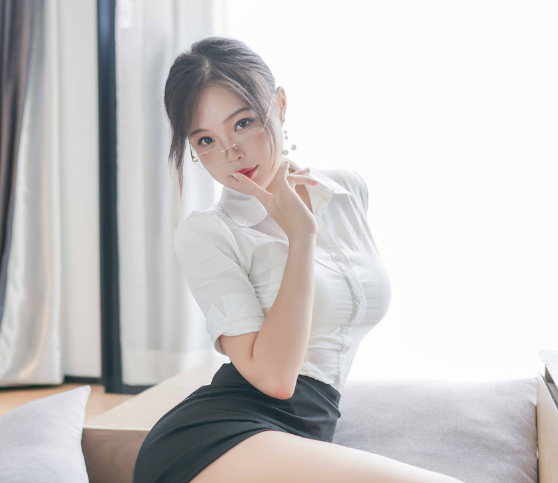 白烨：胸怀大志，Cosplay女神用魅力征服二次元世界！ 第1张