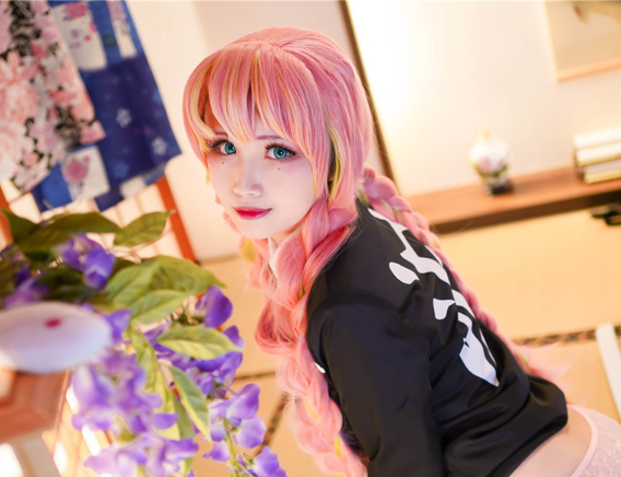 KaYa萱：台湾的Cosplay女神，颜值与身材的完美融合 第1张