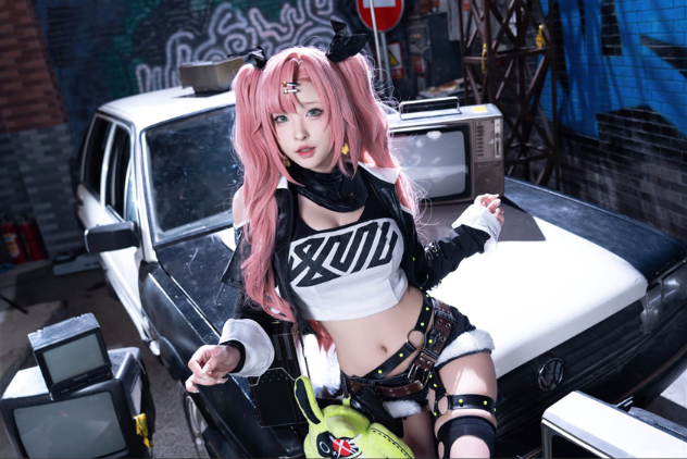 清水由乃：二次元世界的女神，完美与魅力兼具 第2张