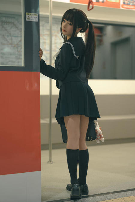 蠢沫沫地铁任务失败被捆，身高的秘密：她的萌态竟然藏着这些内幕！ 第4张